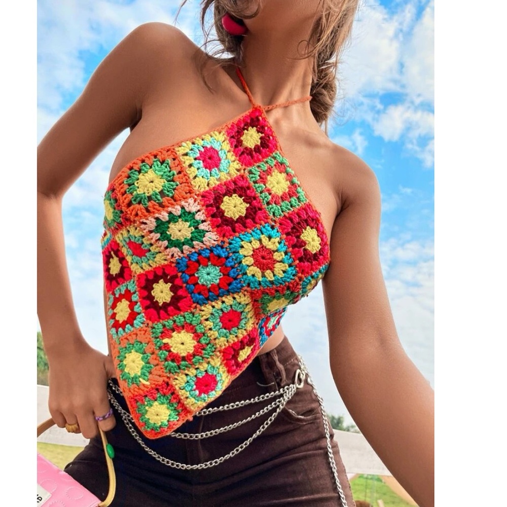 Floral Bandana Hem Backless Halter Top 💋